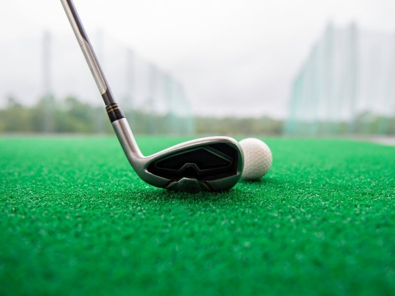 Rumput sintetis untuk lapangan golf